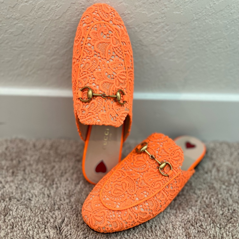 Brande New Gucci sandale .